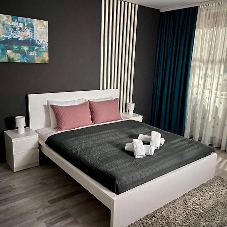 Royal Apartment Braşov Exterior foto