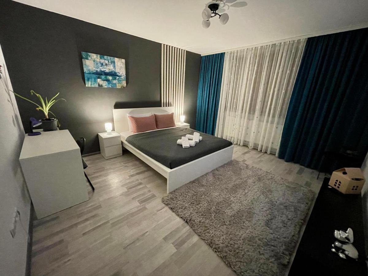 Royal Apartment Braşov Exterior foto