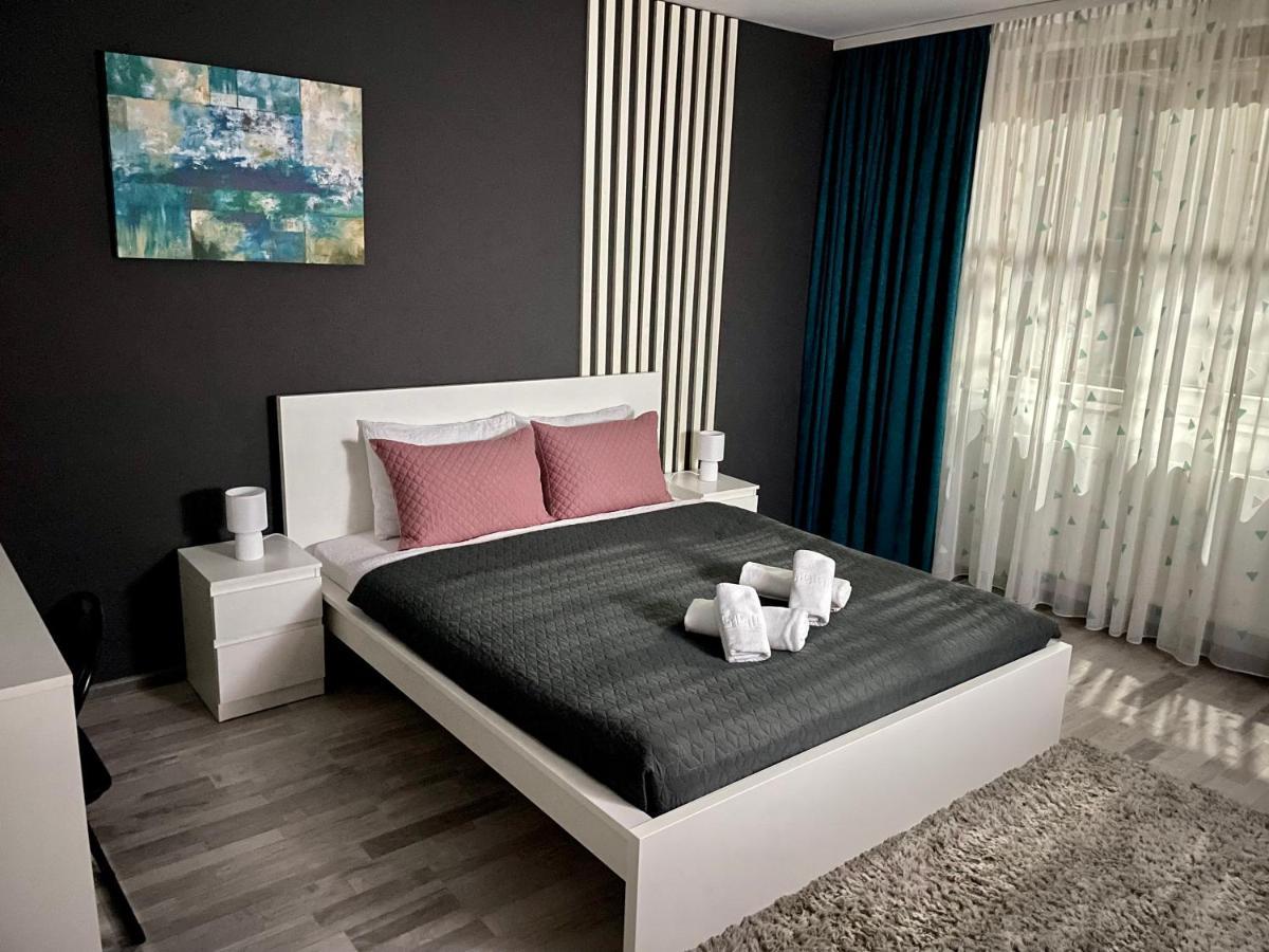 Royal Apartment Braşov Exterior foto